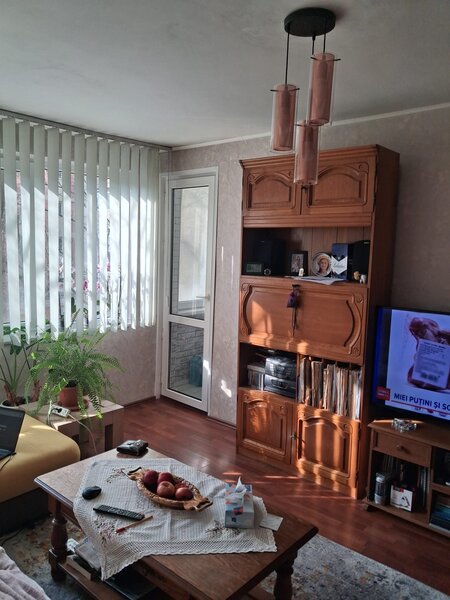 Trei camere la 5 minute de statia M1 Bucur Obor